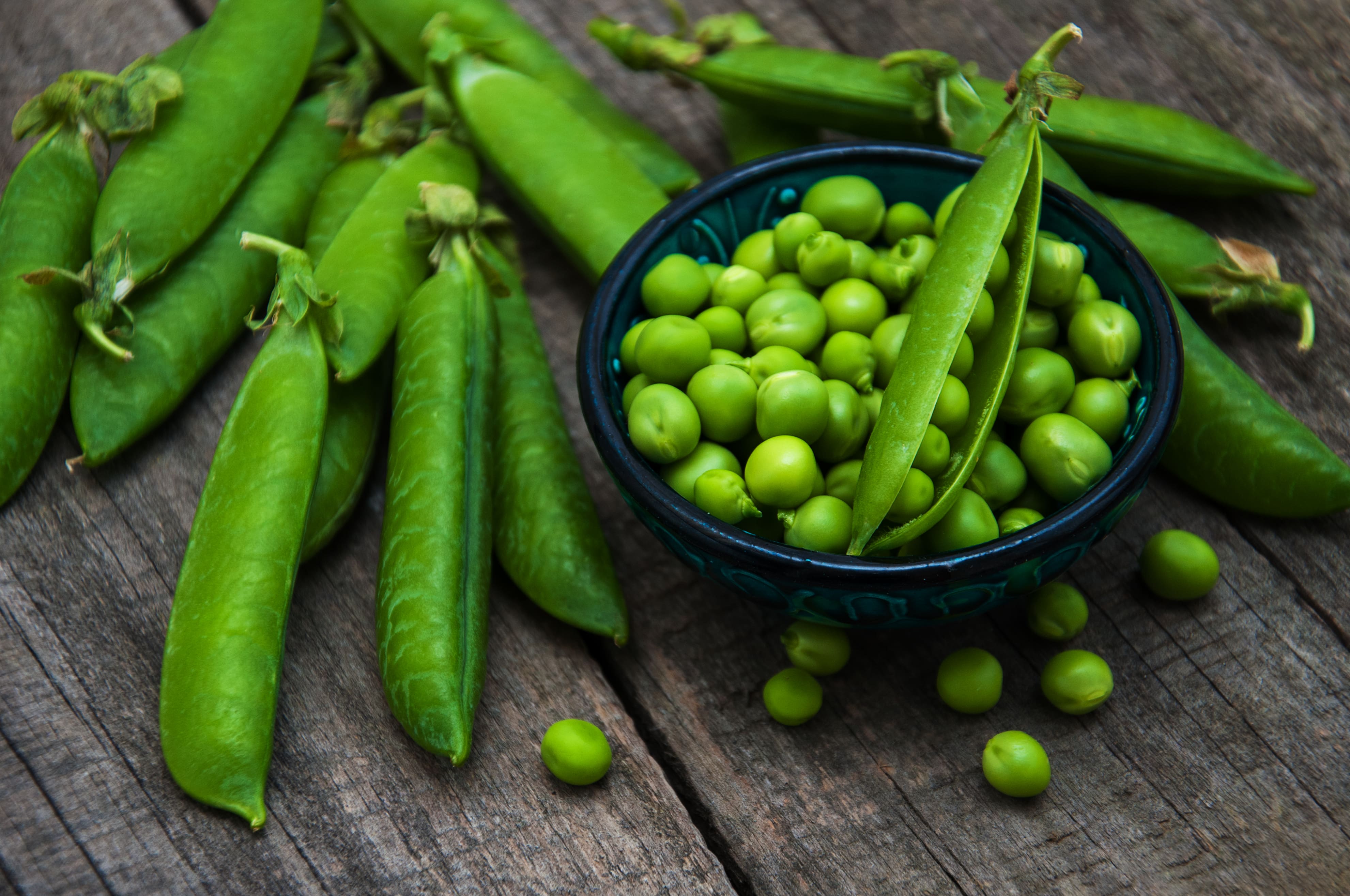 Fresh green peas in a packaging